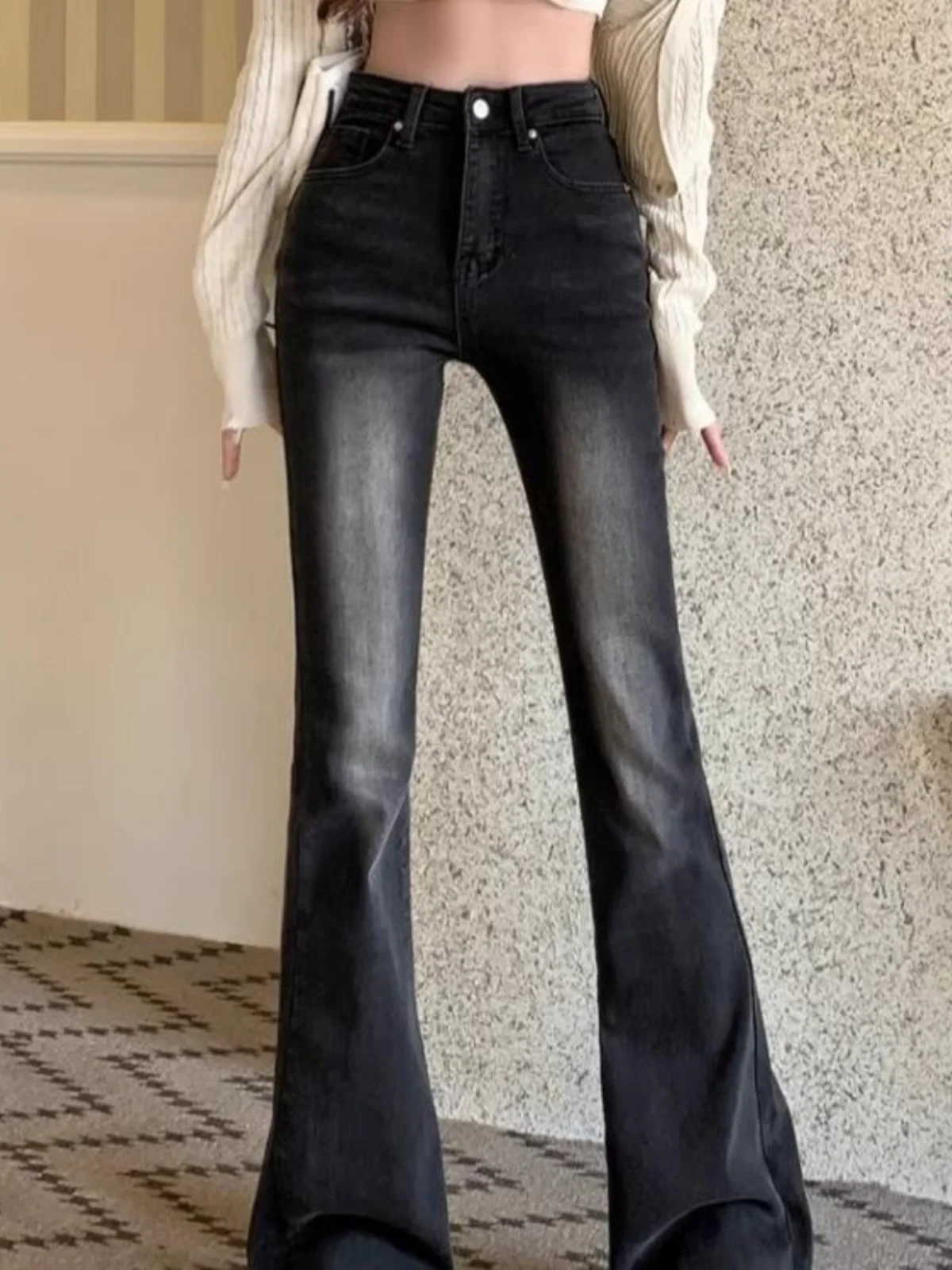 ハイウエストブラックベルボトムジーンズ韓国スタイルシックな四季マイクロフレアデニムスキニーほつれエッジ付き女性のための