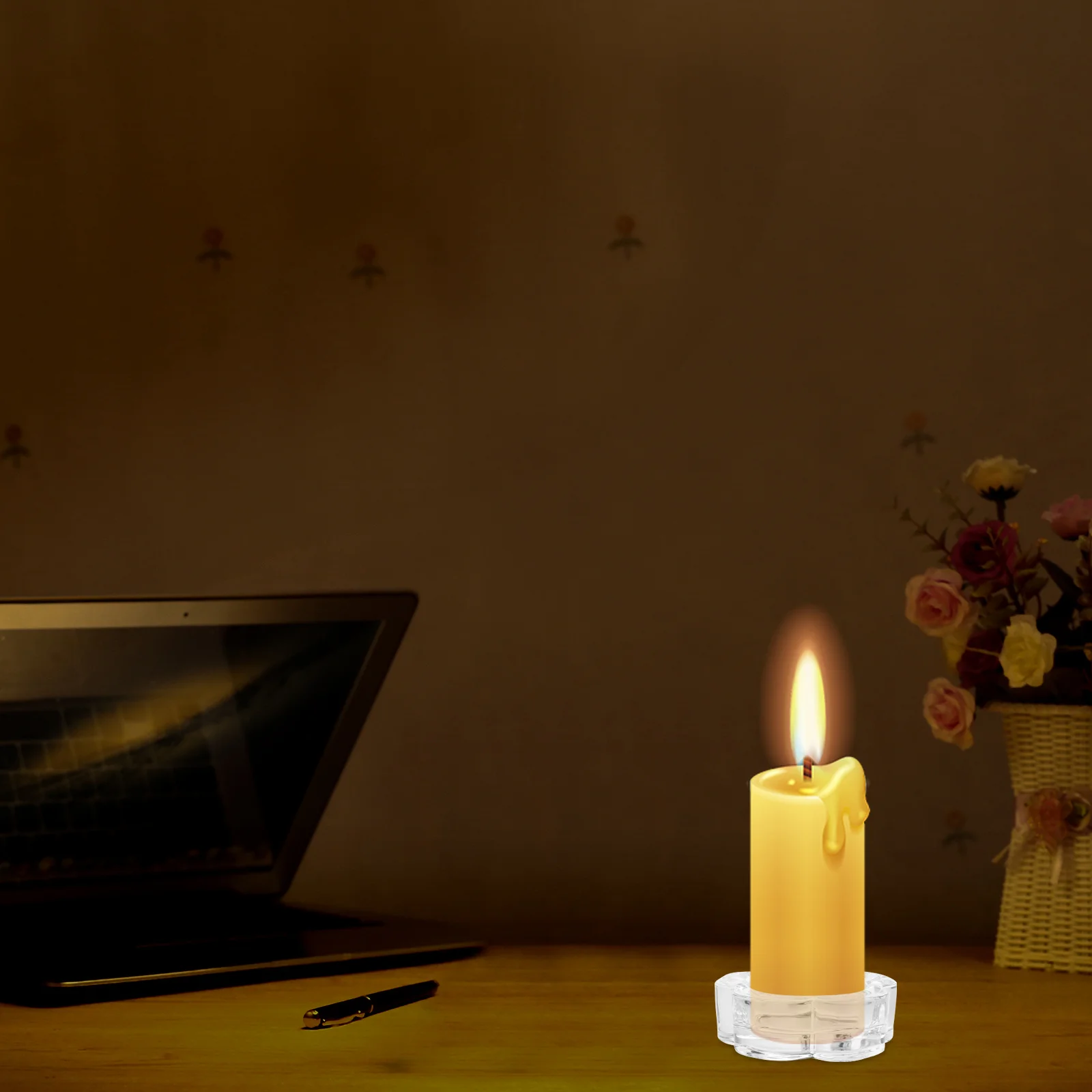 

4Pcs Glass Plum Blossom Candlestick Holders Vintage Crystal Stands Wedding Table Centerpieces Romantic Dinner Fireplace