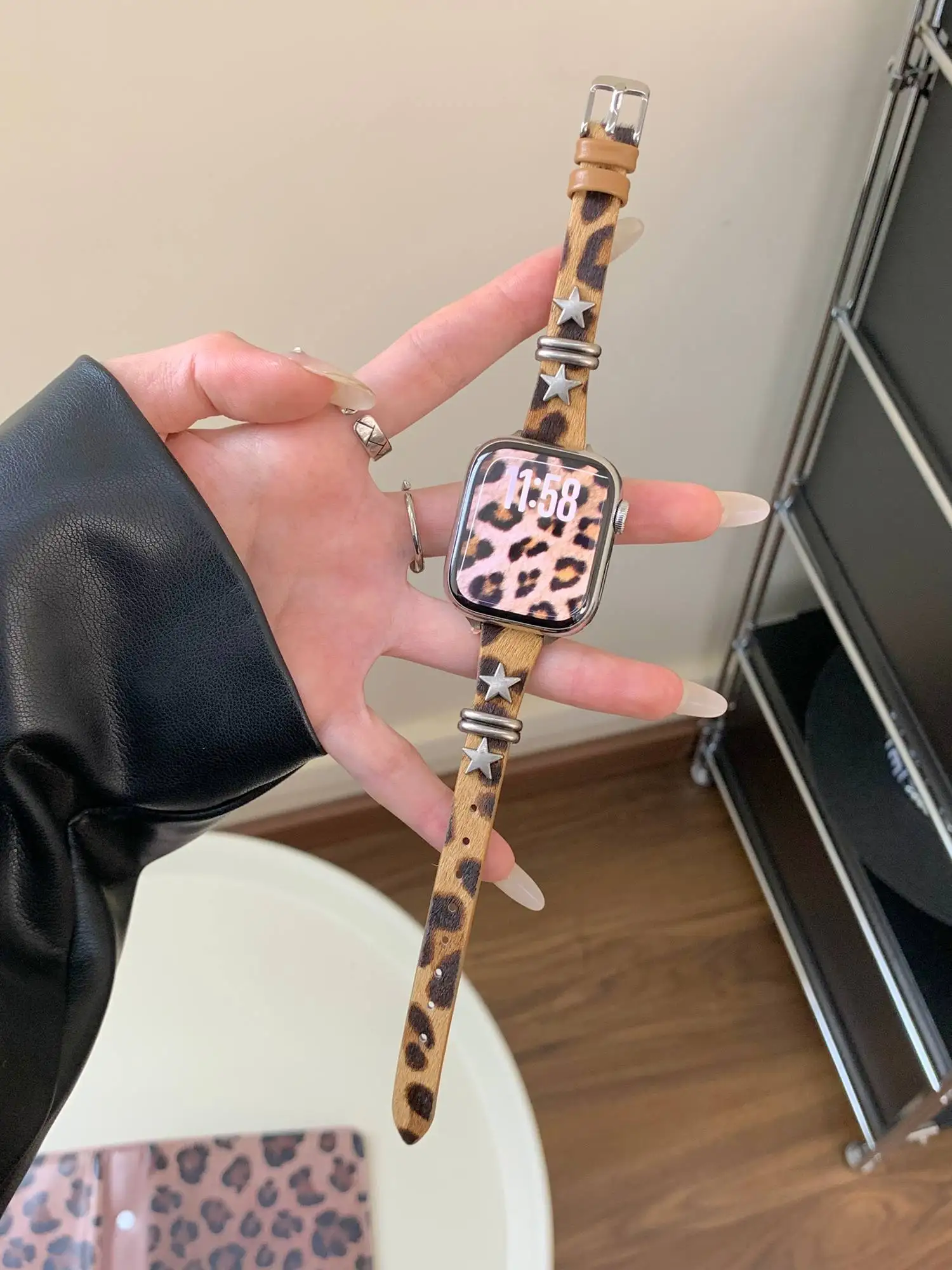 Advanced Fashion leopard print leather loop band For Apple Watch women 44mm 40 45 41 49 42 38 Series 11 10 9 8 SE 7 6 5 4 3 S