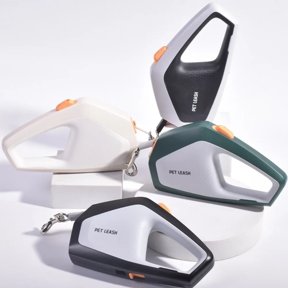 

Flexible 5m Dog Walking Leash Portable Design Nylon Retractable Dog Leash Anti-Escape Mechanism Comfort Grip