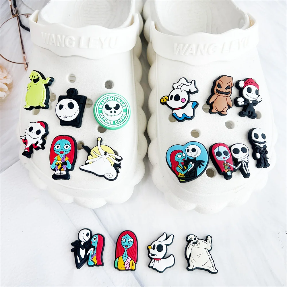 15/22/50 sztuk film animowany koszmar przed świętami bożego narodzenia buty Charms czaszka Jack w kształcie chodaków sandały akcesoria obuwnicze dekoracje