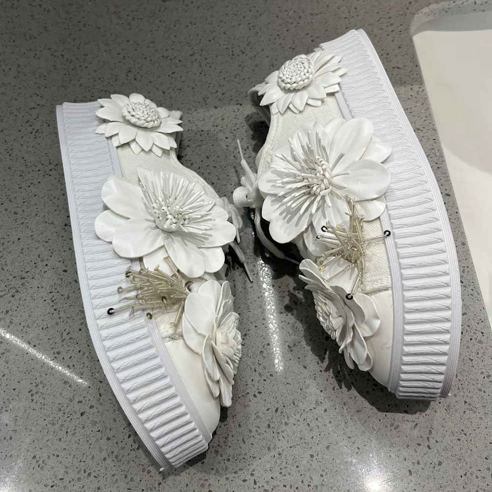 White Sneakers 5cm High Platform Spring New Flower Wheel Canvas Shoes Wedding Bride Shoe Comfortable Shoe