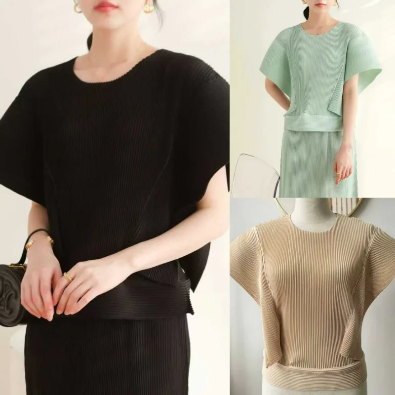 

Miyake Pleated Plisse T-shirt 2026 Spring Summer New Miyake High-end Pleats Top Design Fashion Versatile Casual Fold T-shirt