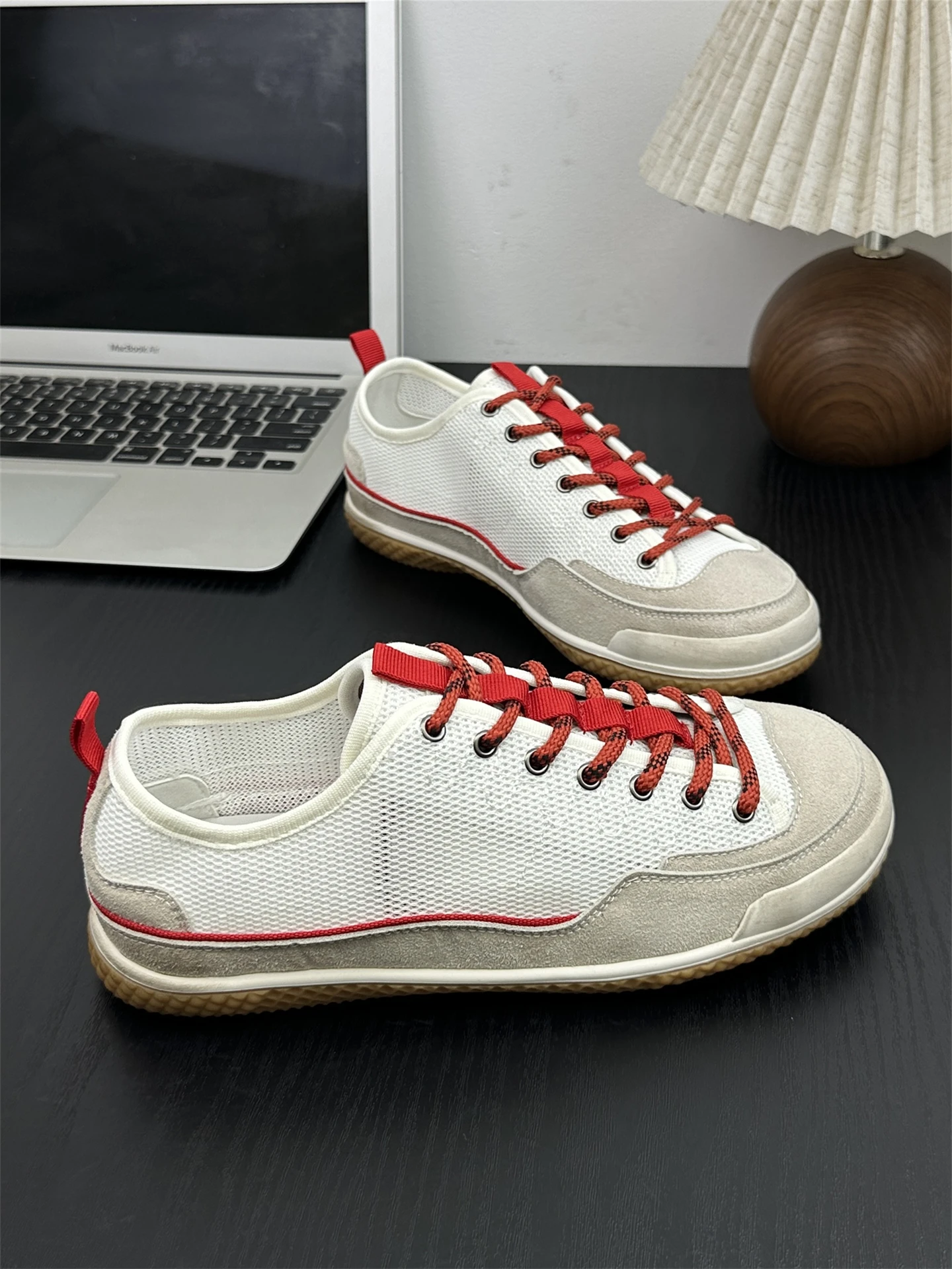 chaussures-plates-decontractees-respirantes-en-cuir-vintage-pour-femmes-style-sportif-semelle-souple-polyvalentes-collection-ete-2026