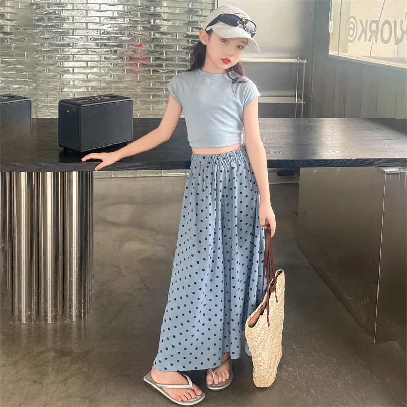 طقم فستان صيفي للفتيات عصري باللون الأزرق الفاتح بدون أكمام، تنورة طويلة منقط للمراهقين