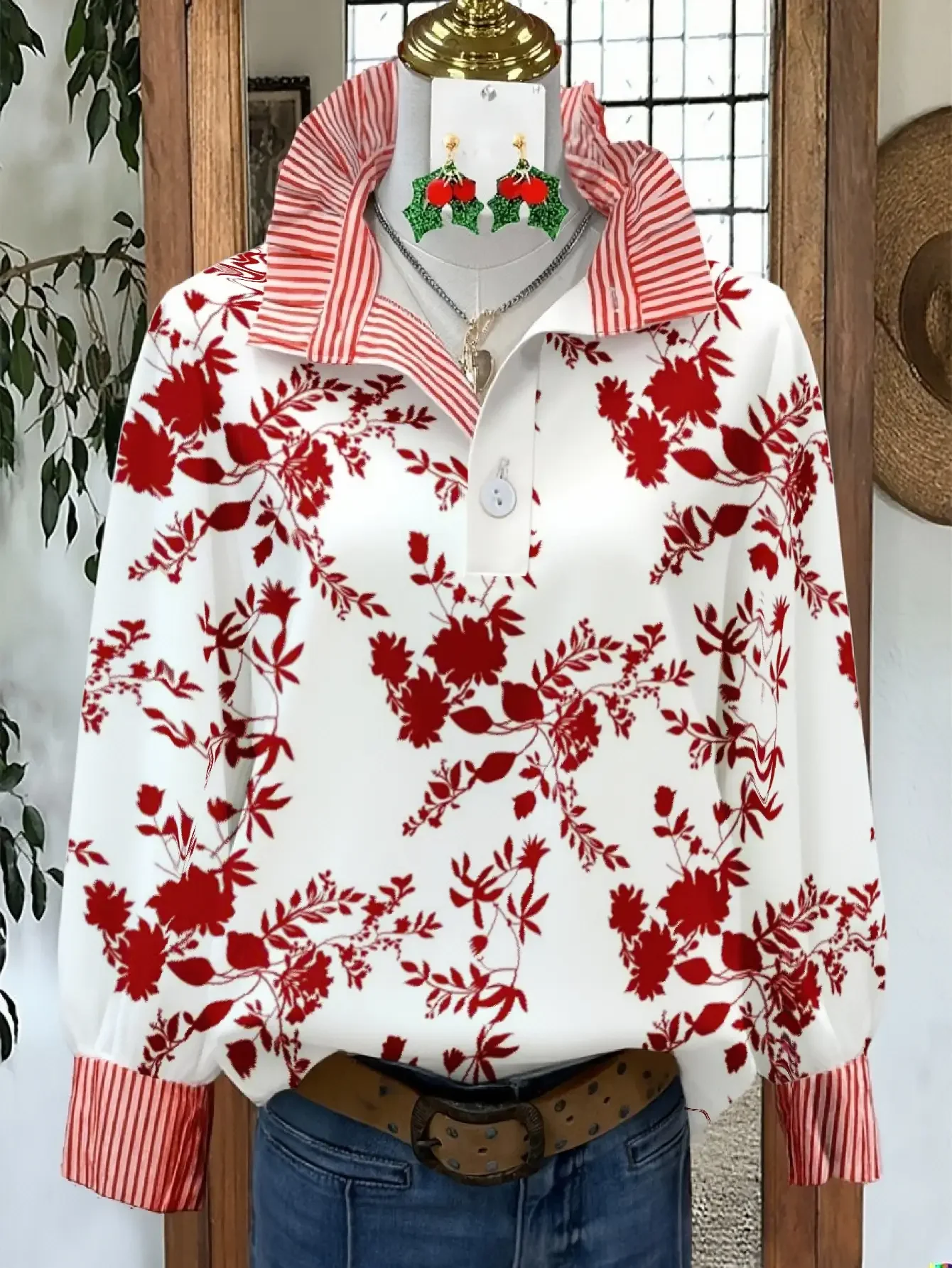  Women's top for spring, autumn, and winter, women's standing collar long sleeved shirt with delicate printed pattern of raccoon