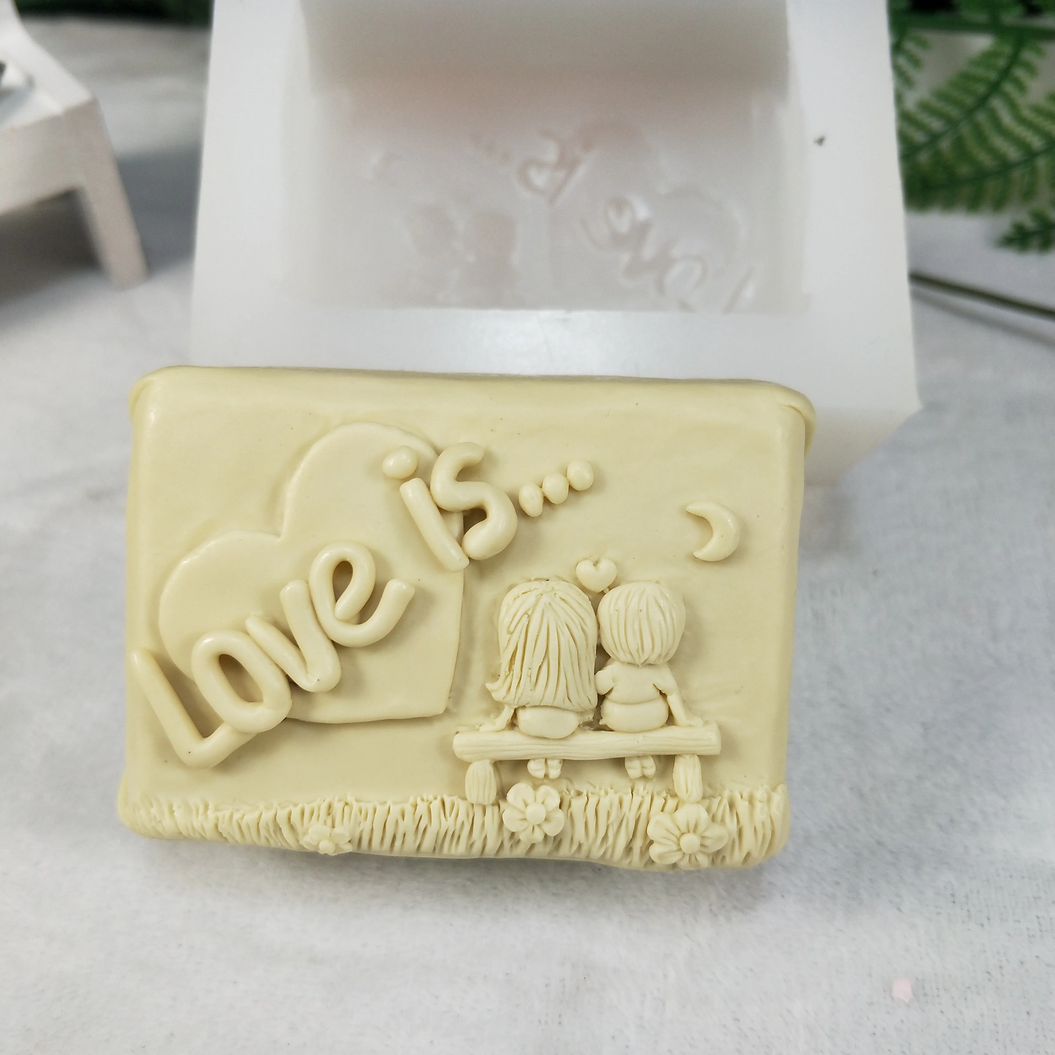 QT0258 PRZY Mold Silicone Couples Soap Molds Gypsum Chocolate Candle Candy Mold 2D Molds Love Is Soap Making Clay Resin Moulds