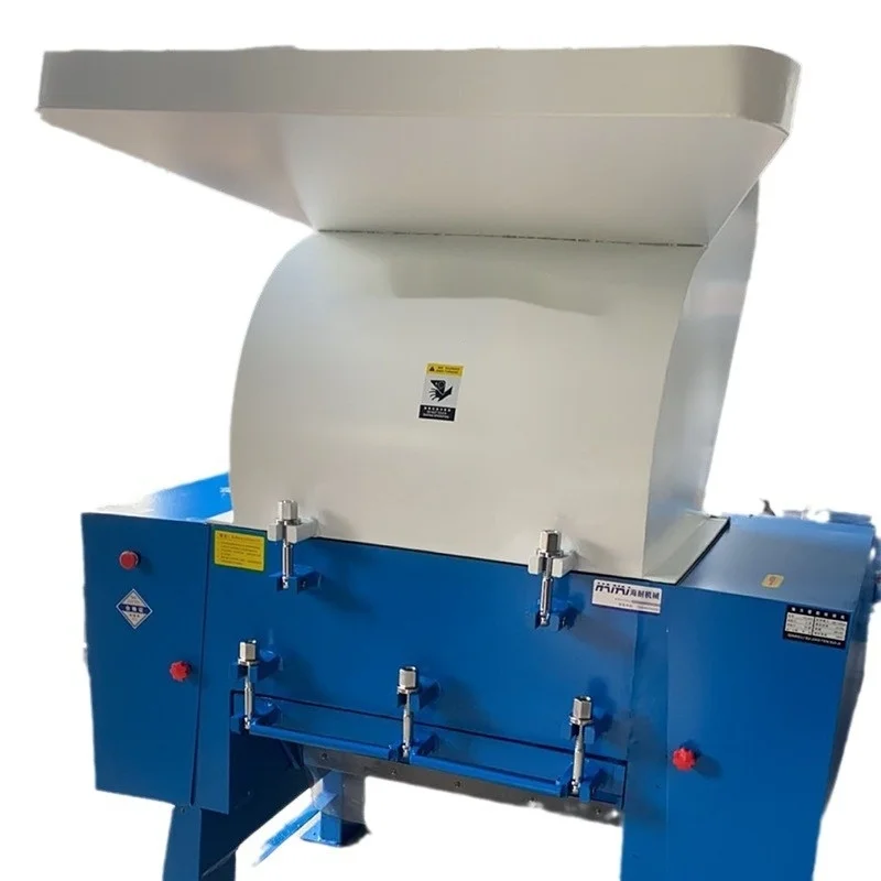Frantoio per granuli chimico in polvere per alimentatore di materiali Potente frantoio per particelle uniformi Frantoio lento senza polvere