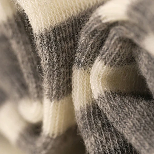 Women's Socks & Hosiery