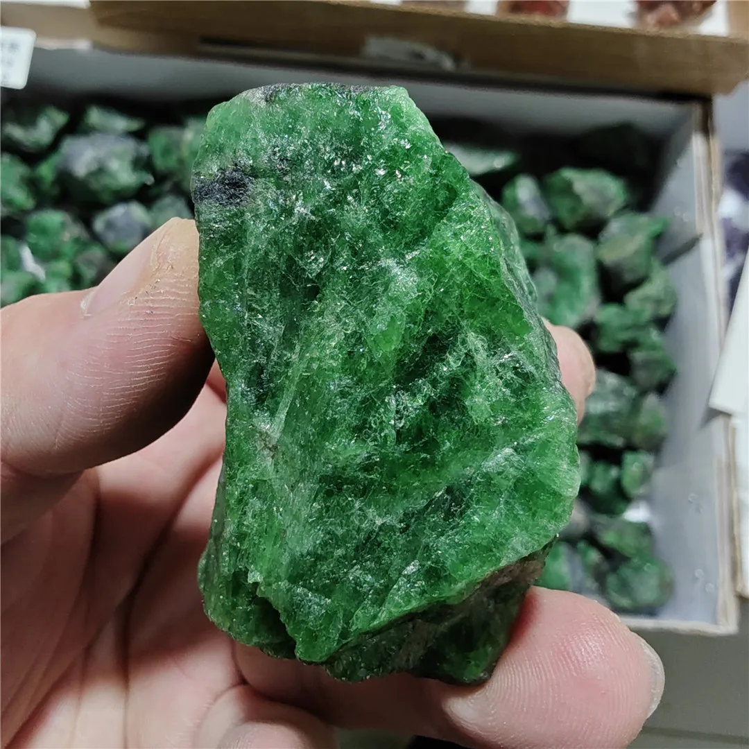 20-120g Natural Tanzania Tsavorite Rough Raw Green Garnet Crystals Collection Mineral Rocks PRECIOUS Stones GEMSTONES Supplier