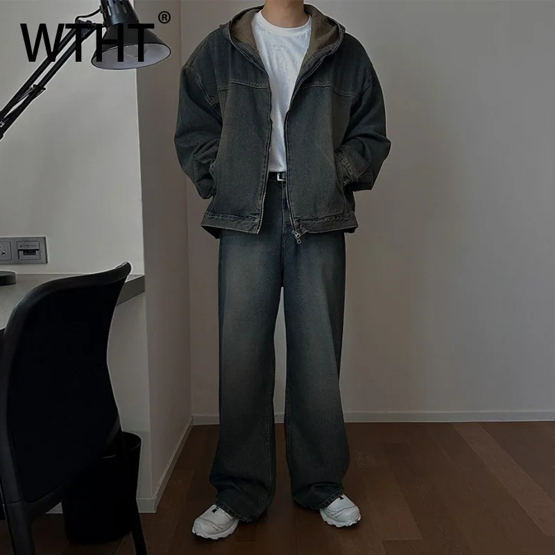 

WTHT модный мужской костюм с градиентом, старые джинсовые пальто с капюшоном, повседневный джинсовый комплект с высокой талией и широкими штанинами, мужской осень 2023, 2A2477