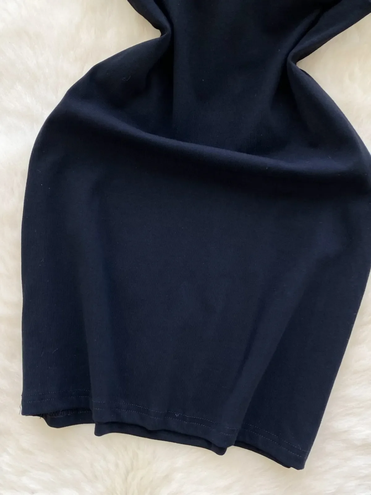 فستان Foamlina ذو الصناعة الثقيلة بفتحة ماسية وأكتاف مائلة مع وسادة صدر للنساء فستان حفلات النادي بدون ظهر قصير