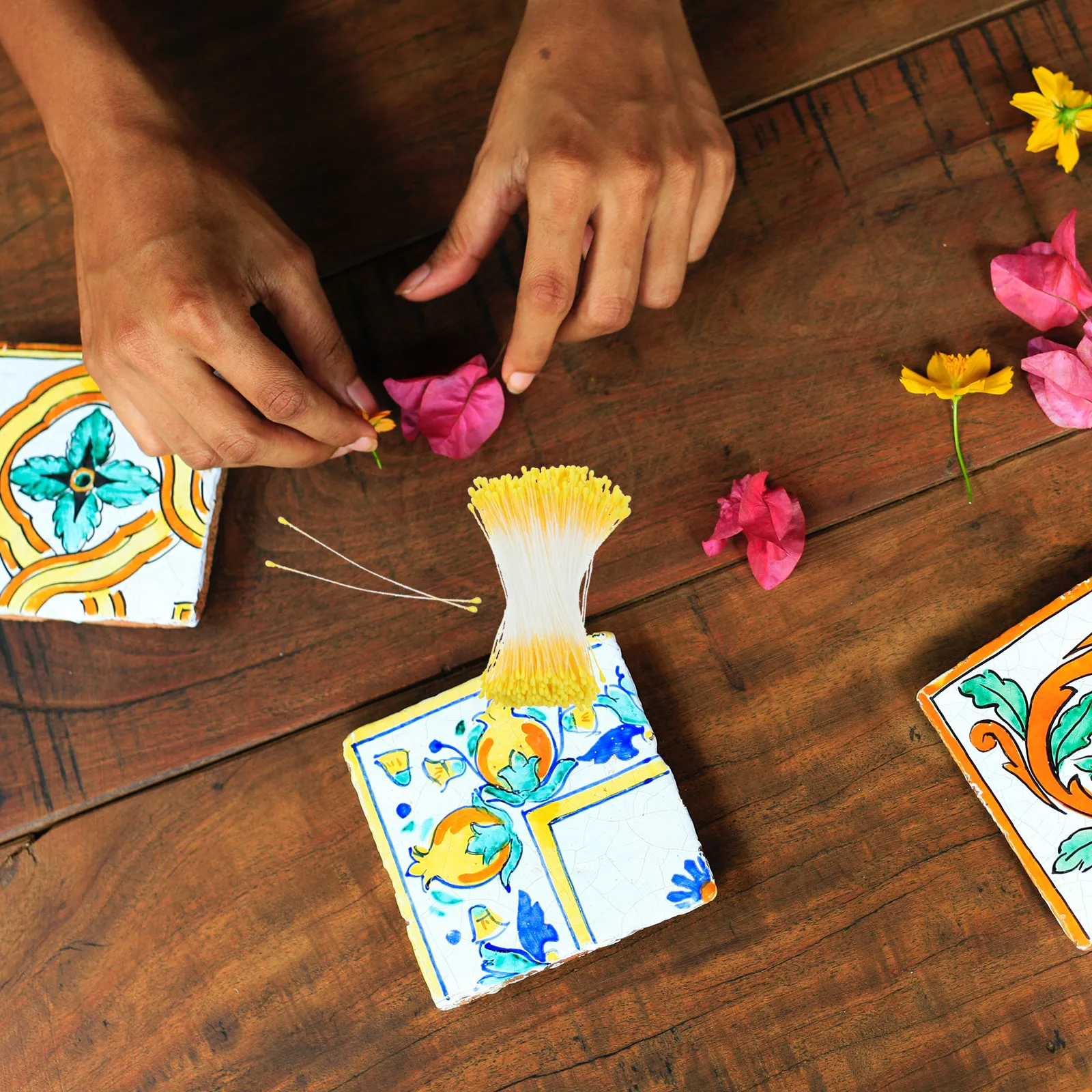 

1 Bag Double-Headed Floral Buds for DIY Flower Making Craft Supplies Ideal for Silk Paper Flowers Small Fruits Stars