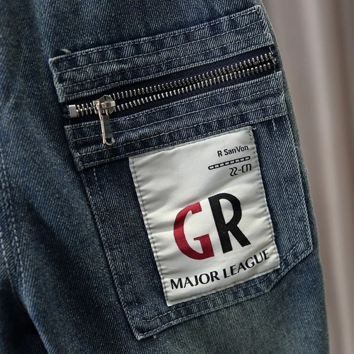 2025 Jeans per bambini Jeans Primavera e autunno Nuovi pantaloni jeans larghi alla moda per ragazzi Pantaloni casual autunnali per bambini Jeans Jeans