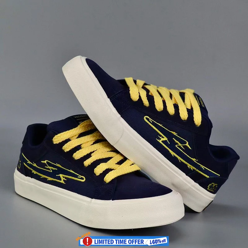 

Men Canvas Skate Shoes Casual Low Top Sneakers Breathable Non-slip Streetwear Sport Shoes Comfy Walking Footwear Trendy 2026 New