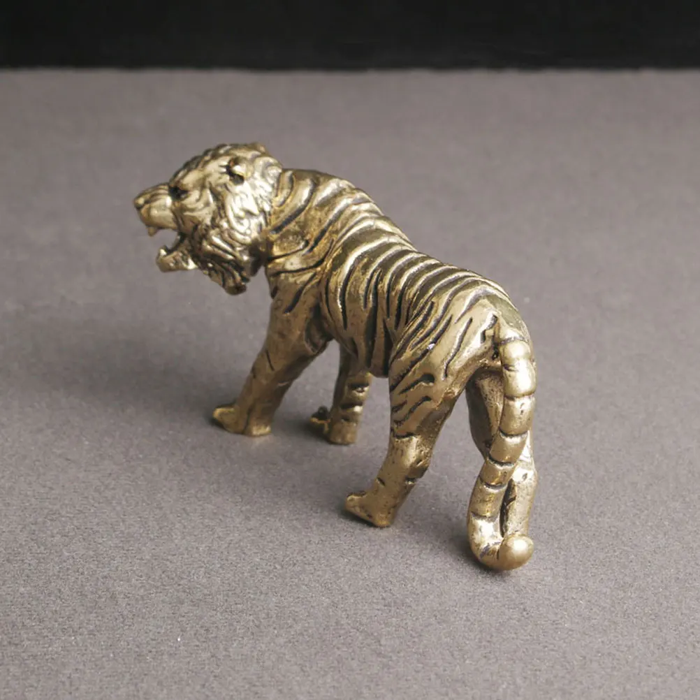 

Brass Art Tiger Statue Tiger Shape Adornment Home Decor Retro Design Office Desktop Decoration Vintage Style Craft Animal