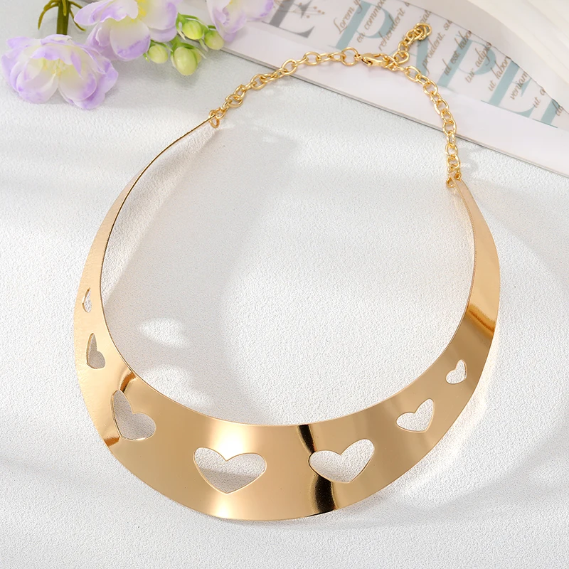 Metal Golden Hollow Heart Torques Necklace Women New European Trendy Ethnic Geometric Wide Collar Necklace Wedding Party Jewelry