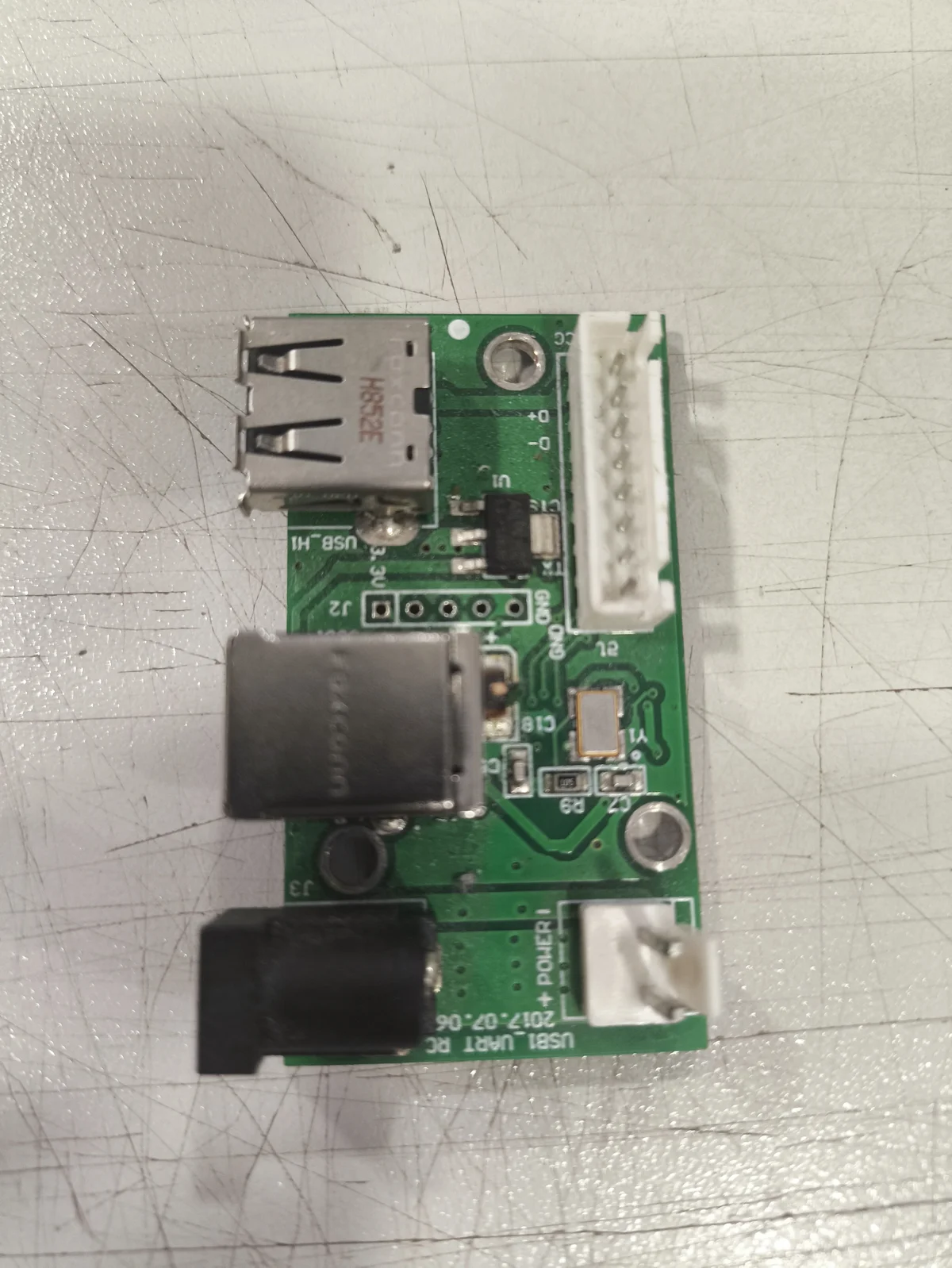 usb de una  Skycut F4560 cutting part