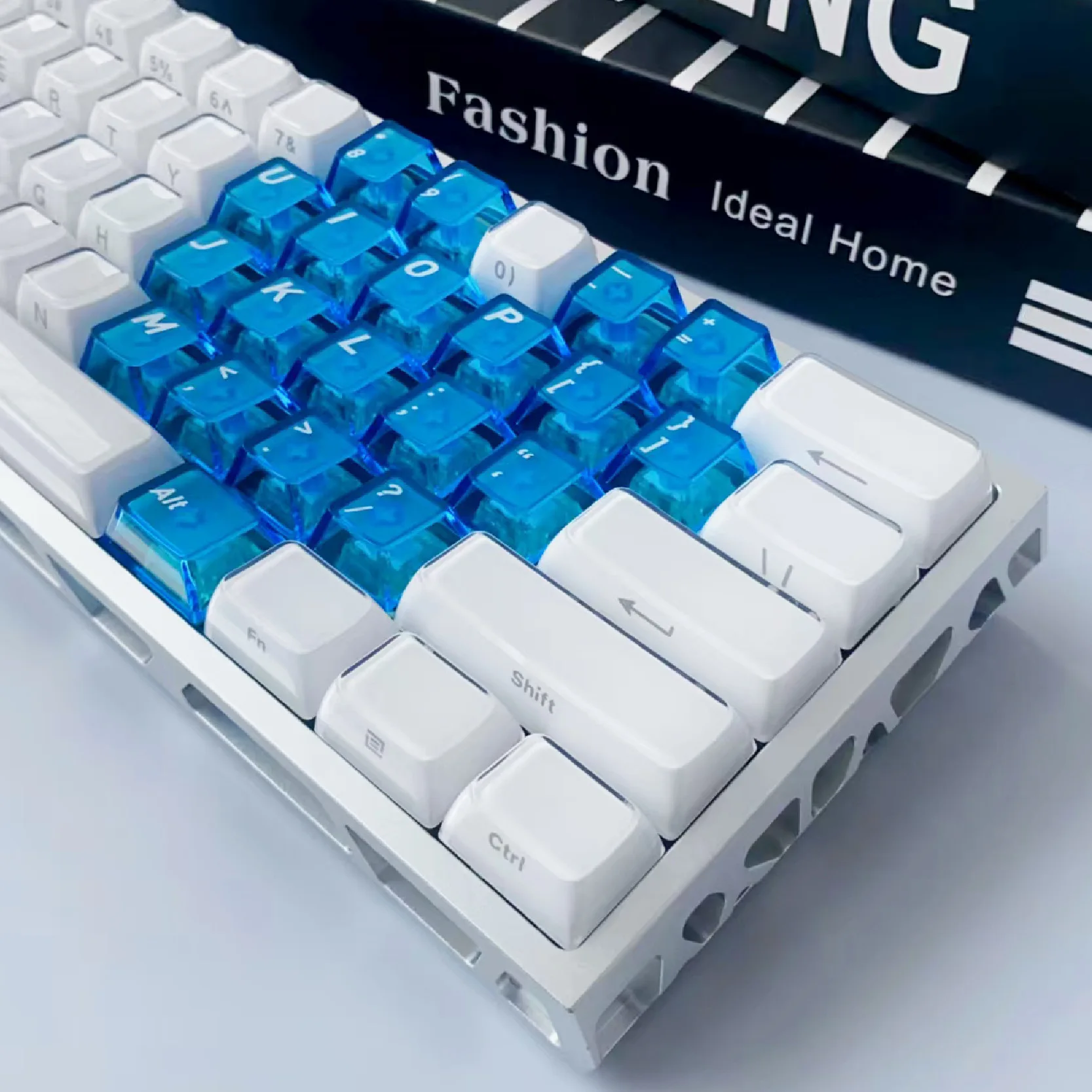 Blue crystal is engraved splicing love personalized keycap ABS + PC material customized mechanical keyboard keycap replacement
