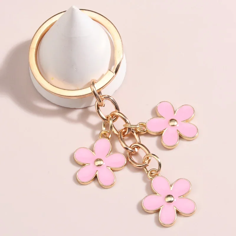 

Cute Enamel Keychain Colorful Sakura Flower Key Ring Sweet Key Chains For Women Girls Handbag Decoration Car Interior Accessorie