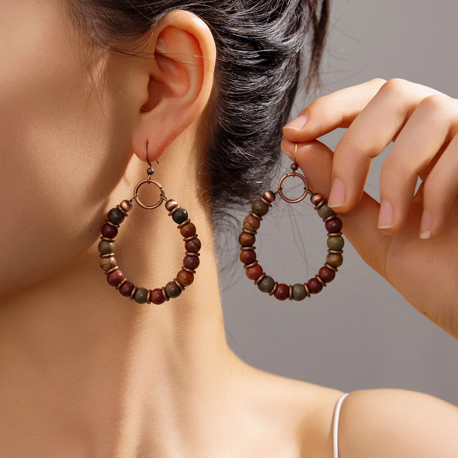 Bohemian style circular colored natural stone bead pendant, environmentally friendly women's earrings