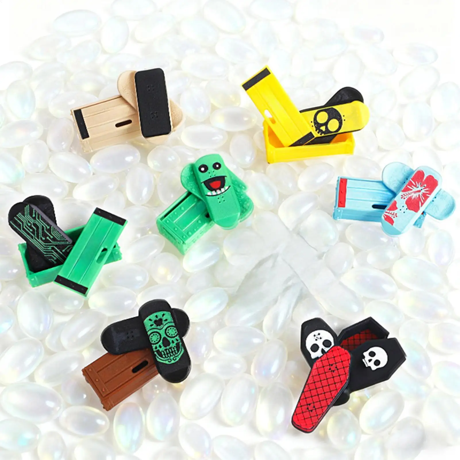 1pc Mini Professional Finger Skateboards Funny Fingertip Fingerboard Anti Stress Sensory Toys For Boys Party Favors Gifts