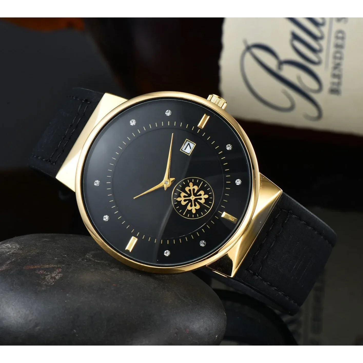 

Hot Sale of The Season New Smile Face Ultra-Thin Men's Waterproof Fashion Leather Watch Personalized Two-Handed Men's Studen