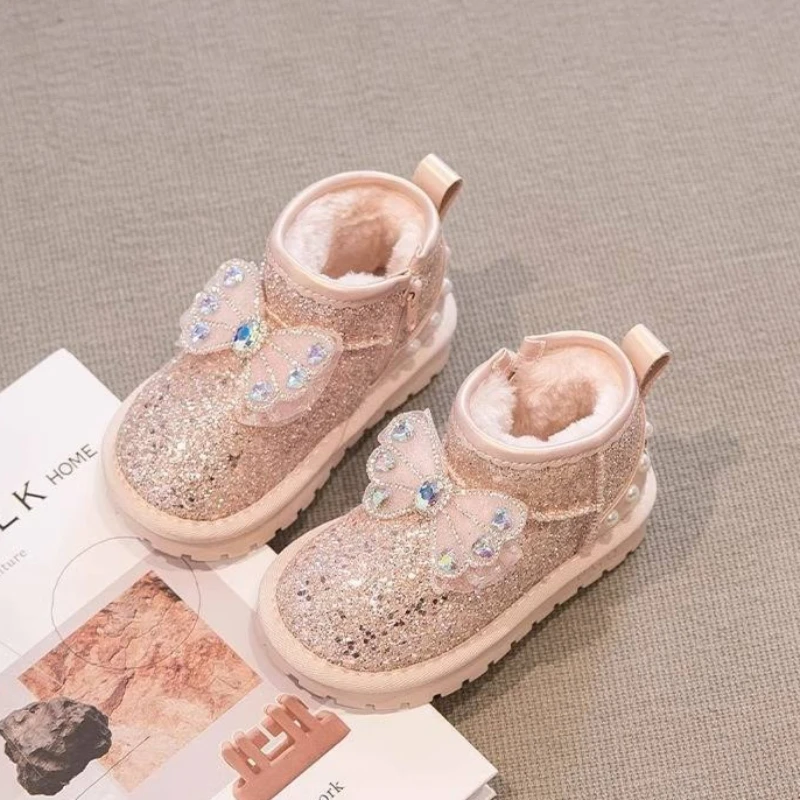 

Новинка 2026, зимние ботинки для девочек, нескользящие короткие сапоги с термоизоляцией и кристаллами на флисовой подкладке для детей