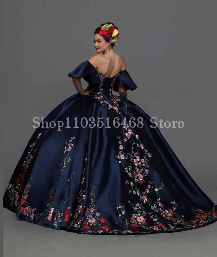 Gaun berlian biru Quinceanera 2024 mewah Charro Meksiko tanpa tali sutra bordir bunga korset vestidos de 15 a00os