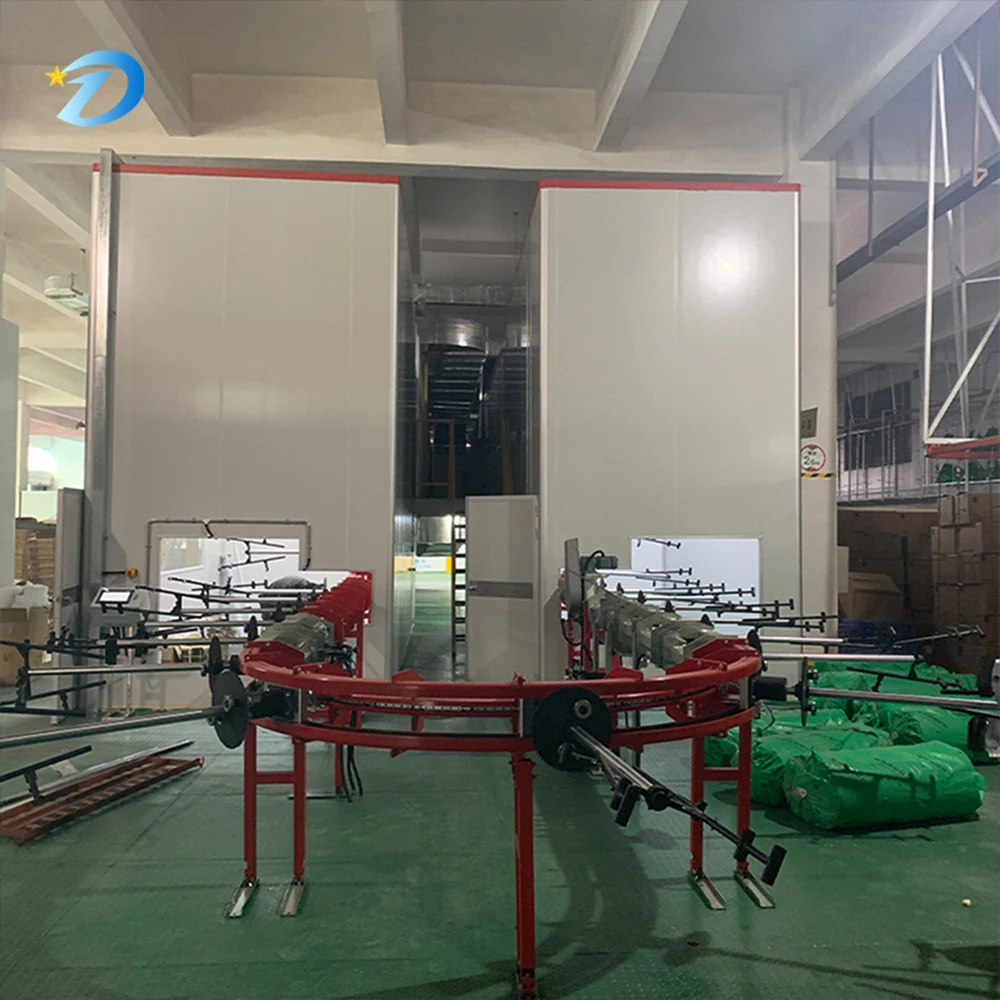 Attrezzatura di rivestimento automatica per verniciatura a conchiglia per spruzzatura del serbatoio del carburante per moto