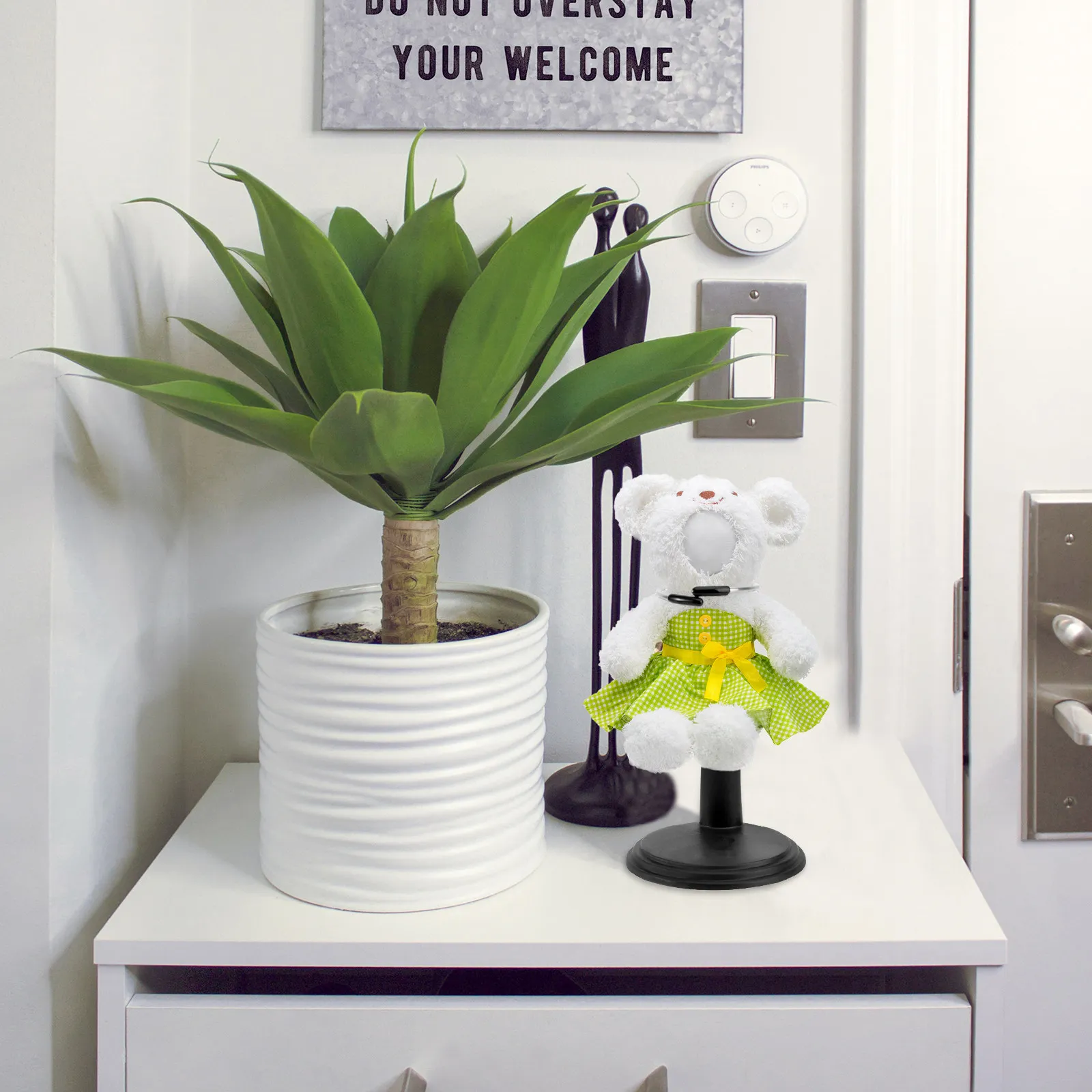 

Набор из 4 подставок-держателей для фигурок: портативные, легко переносимые, для плюшевых мишек и экшн-фигурок, для хранения в гостиной и спальне