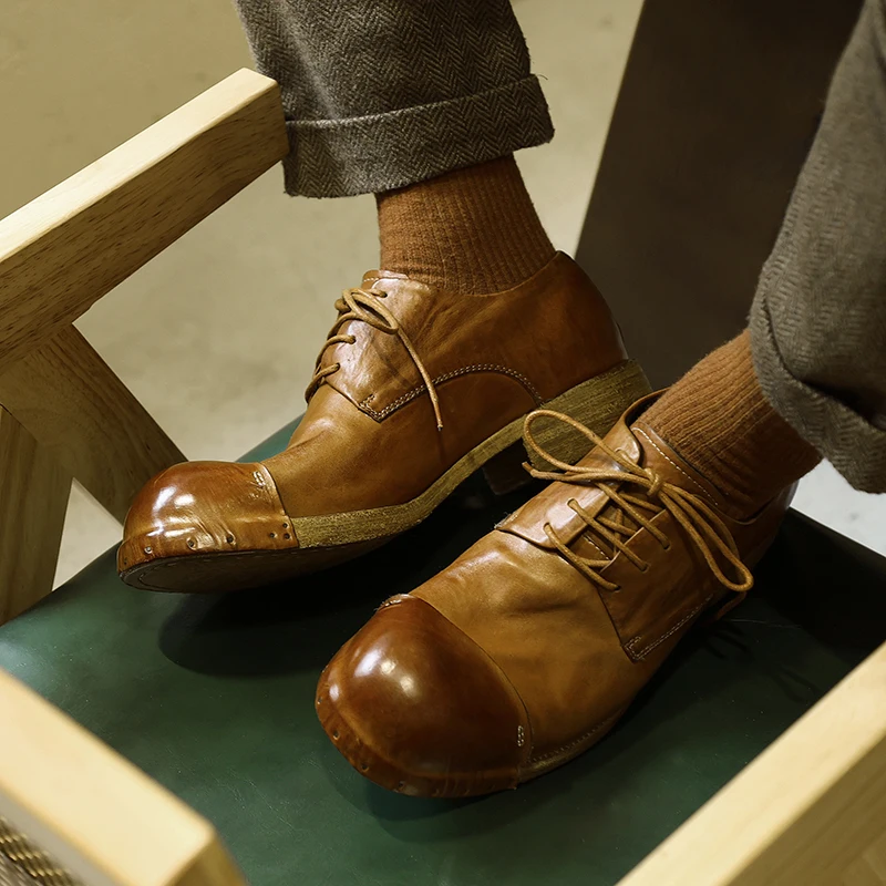 Men\'s Leather Shoes Distressed Round Toe Rivet Decorations Smart Business Style Derby Shoes