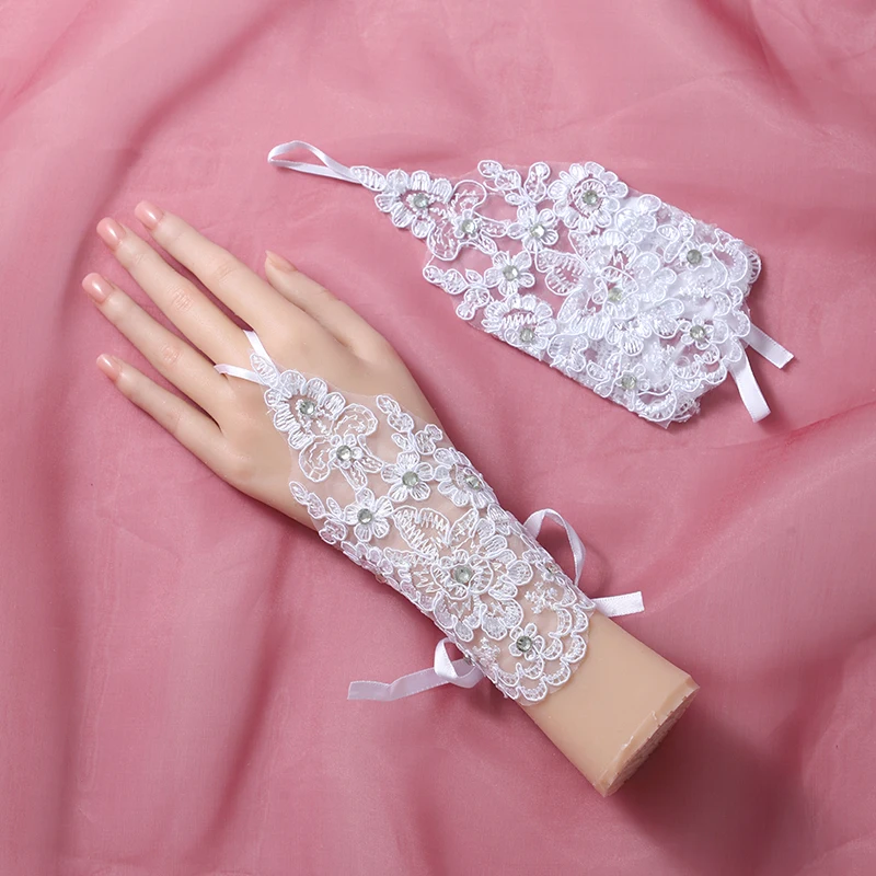 Fashion new lace mesh white short fingered gloves wedding dress photo accessories bride gloves