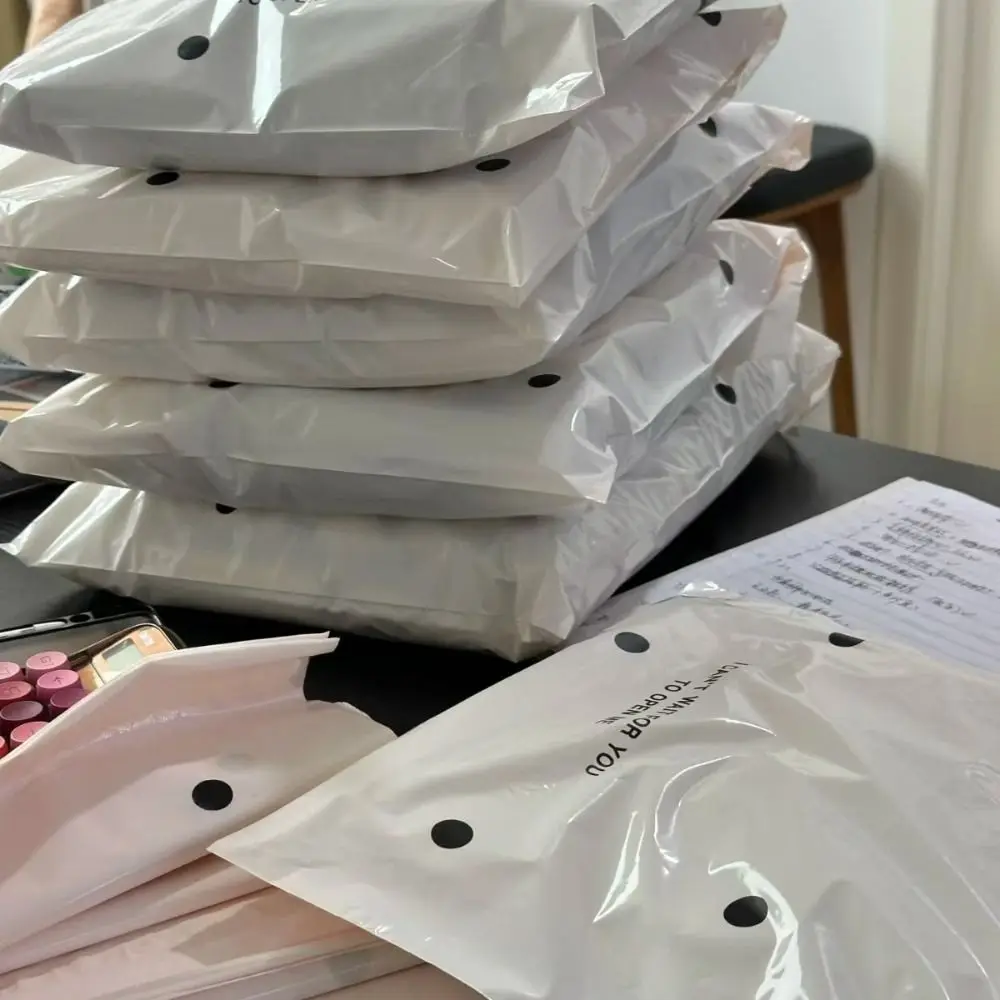 20 قطعة أكياس التوصيل السريع الجديدة المقاومة للماء أكياس تغليف الملابس البلاستيكية السميكة القابلة لإعادة الاستخدام أكياس تغليف الهدايا المتينة منقطة #2