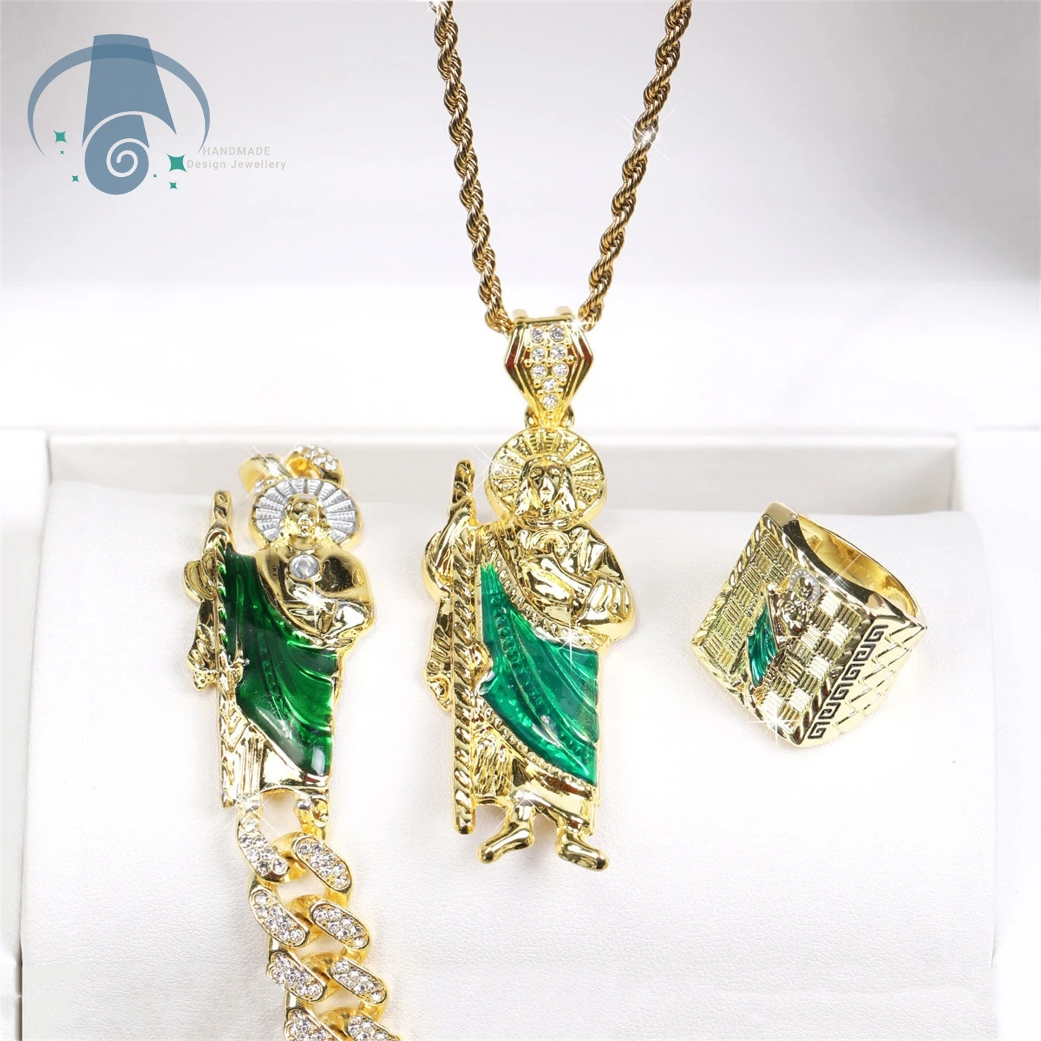 Hip Hop Rhinestone Pendant Necklace Alloy Fashion Creative Portrait Streetwear Jewelry for Men Women Unisex New Bling Super Cool