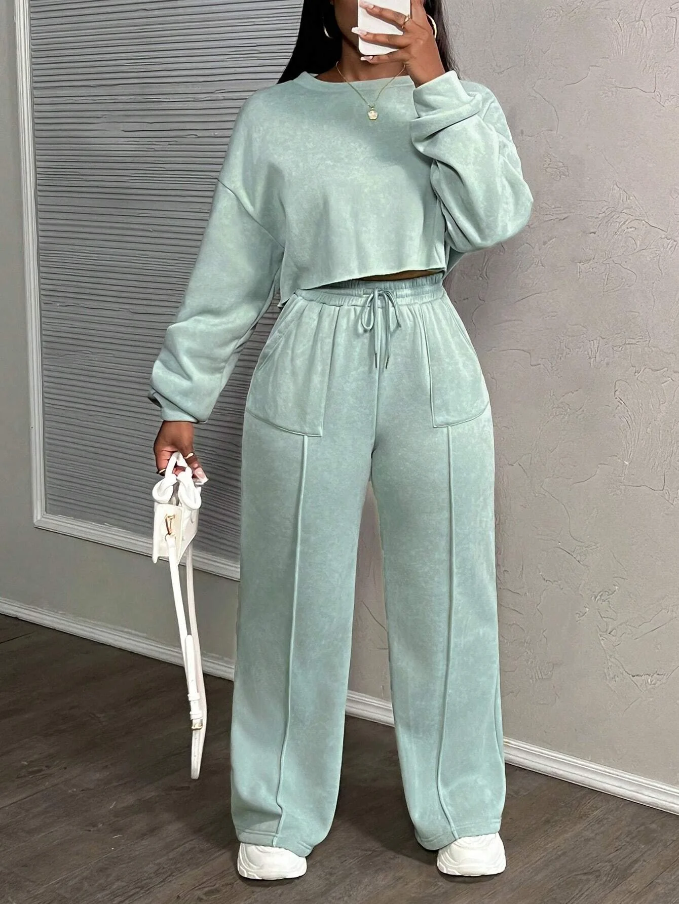 Women's Solid-Color Casual Streetwear-Style Oversized Snowflake-Print Sweatsuit with Pockets and Drawstrings