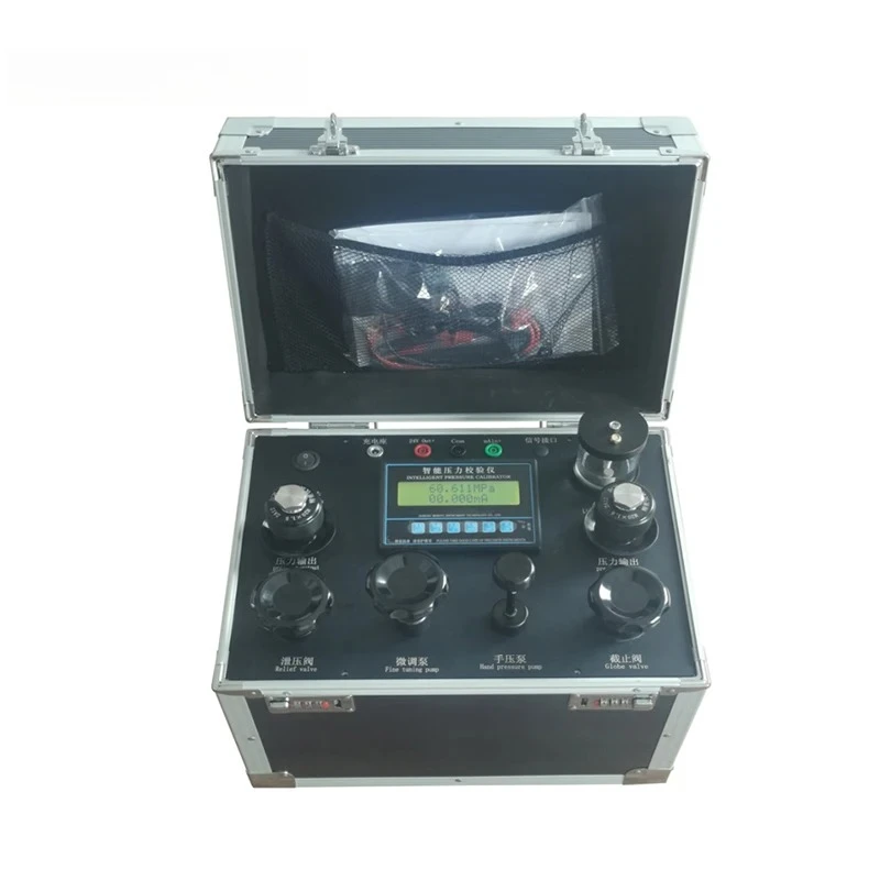 Intelligent Smart Portable Pressure Calibrator 0 ~ 60Mpa Accuracy 0.05