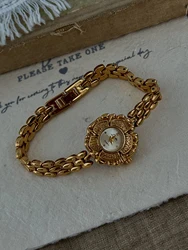 1 Piece of French-Style Golden Vintage Camellia Women's Watch, Exquisite and Elegant, Stylish and High-End, Waterproof Women's Quartz Watch, Suitable for Daily Wear, Parties, Vacations, and as a Wrist Accessory