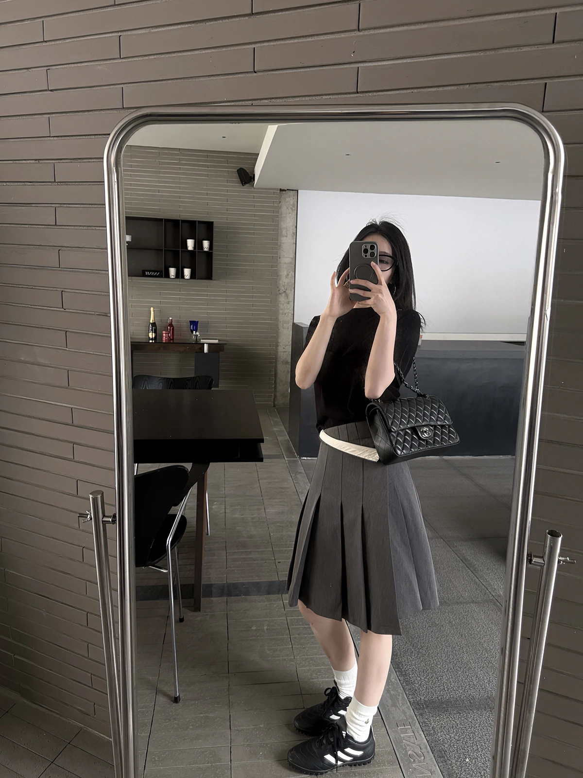

Momental High Quality Korean Style Two-Way Wear Standard Black Grey Pleated Skirt Casual Spring Fashion Ladies Polyester Fiber