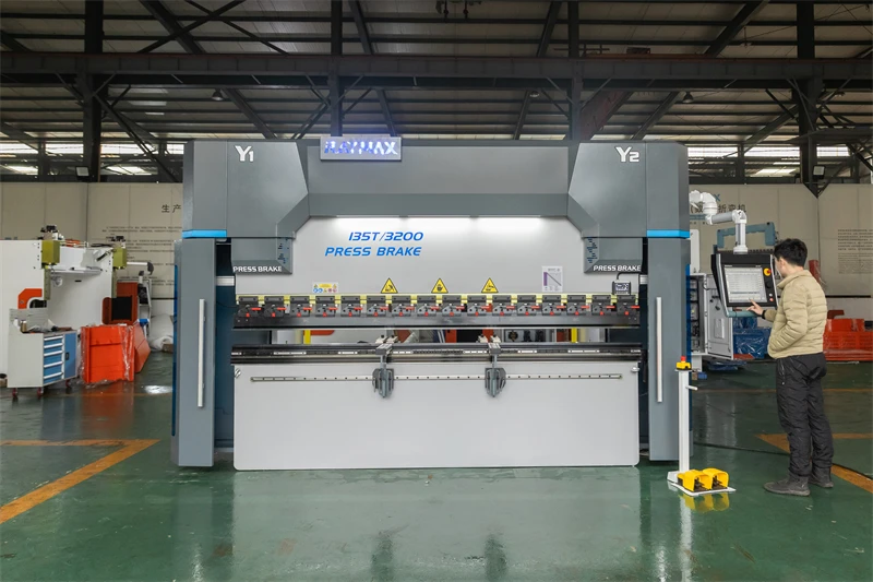 RAYMAX Factory Direct High Quality manufacturer automatic hydraulic press brake