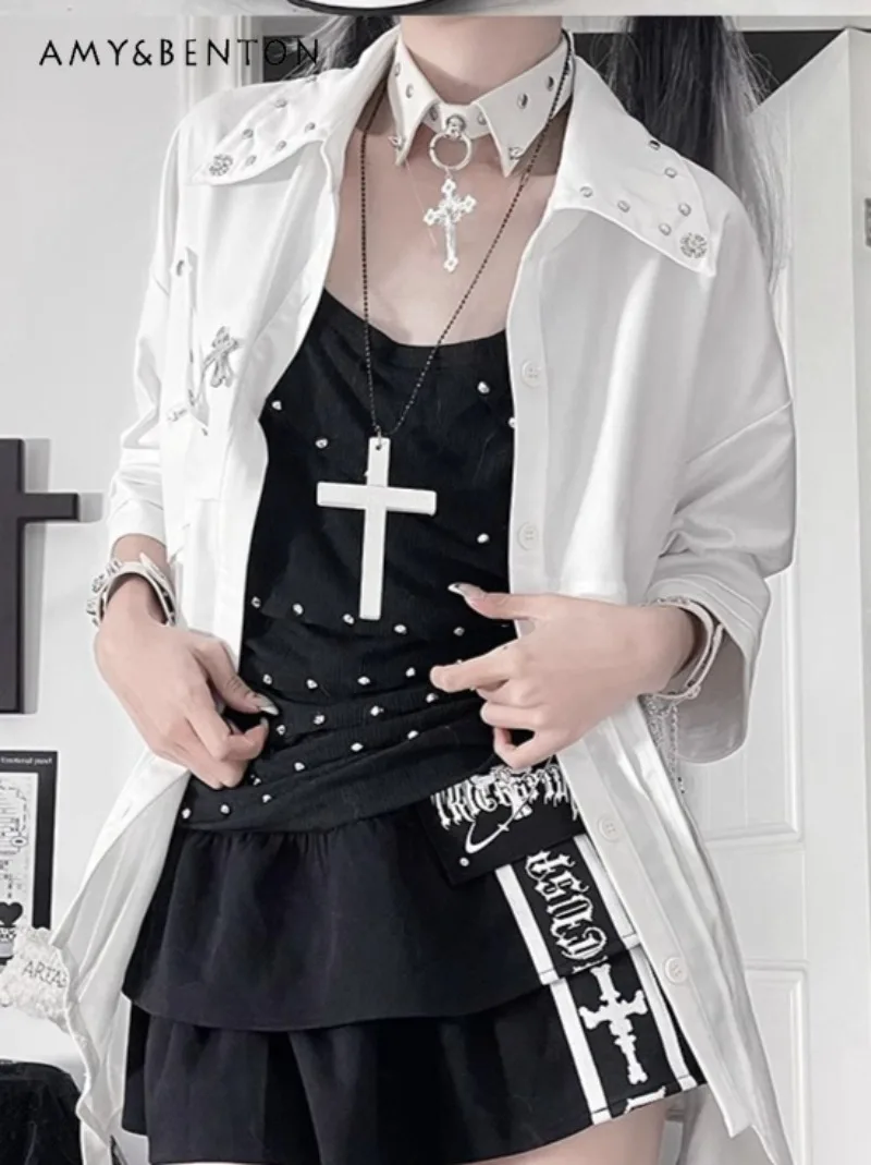 

Оригинальный деконструированный дизайн, металлический галстук, универсальная рубашка с короткими рукавами, субкультура, готическая блузка с отложным воротником и заклепками, блузка с короткими рукавами