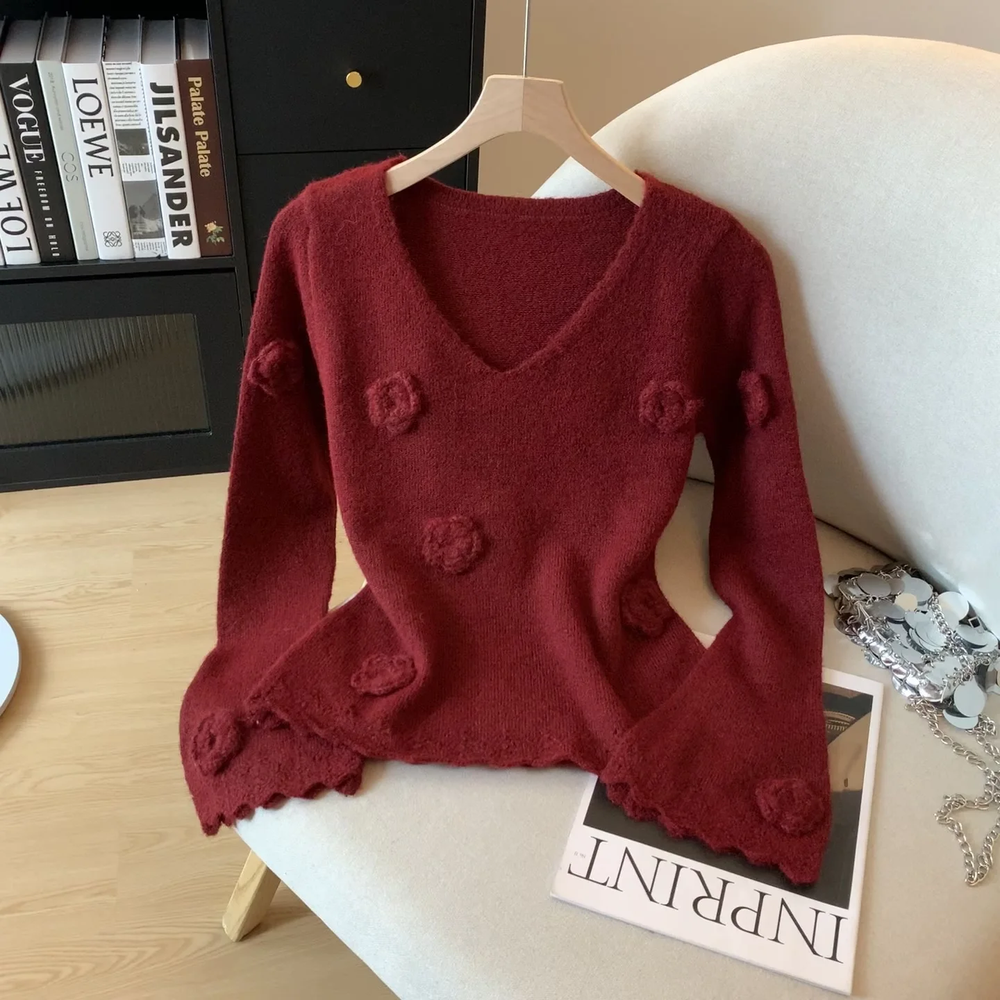 

ALPHALMODA 2025, Niche, 3D Flower, Flare Sleeve, Fashion Sweater, Women Autumn, New Style, Elegant Knitted Jumper Top