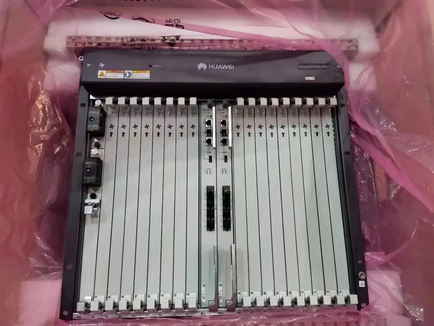 

HW-OLT MA5800-X17 with 2 x Control Boards, 10GE MPLA + 2 * Power Boards, PILA Original, New