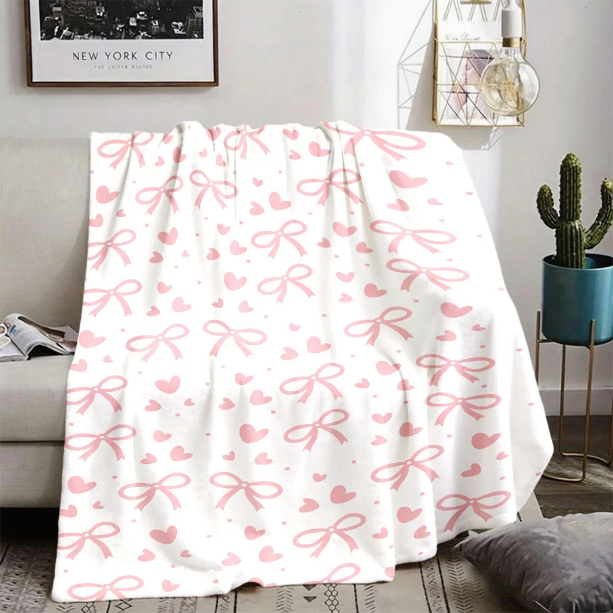 Pink Bow And Heart Flannel Throw Blanket, Sweet Cute Ribbon Love Print Soft Blanket for Couch Bedroom Home Decor Gift Ideas