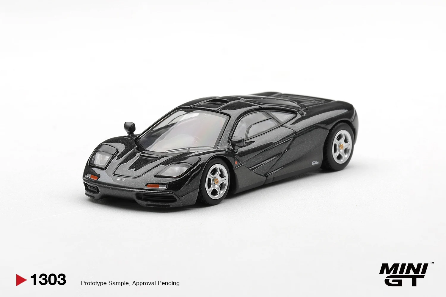 MINIGT 1/64 McLaren F1 Blue Black Metallic MGT01303-CH Cars Alloy Diecast Metal Model Kids Toys Boys