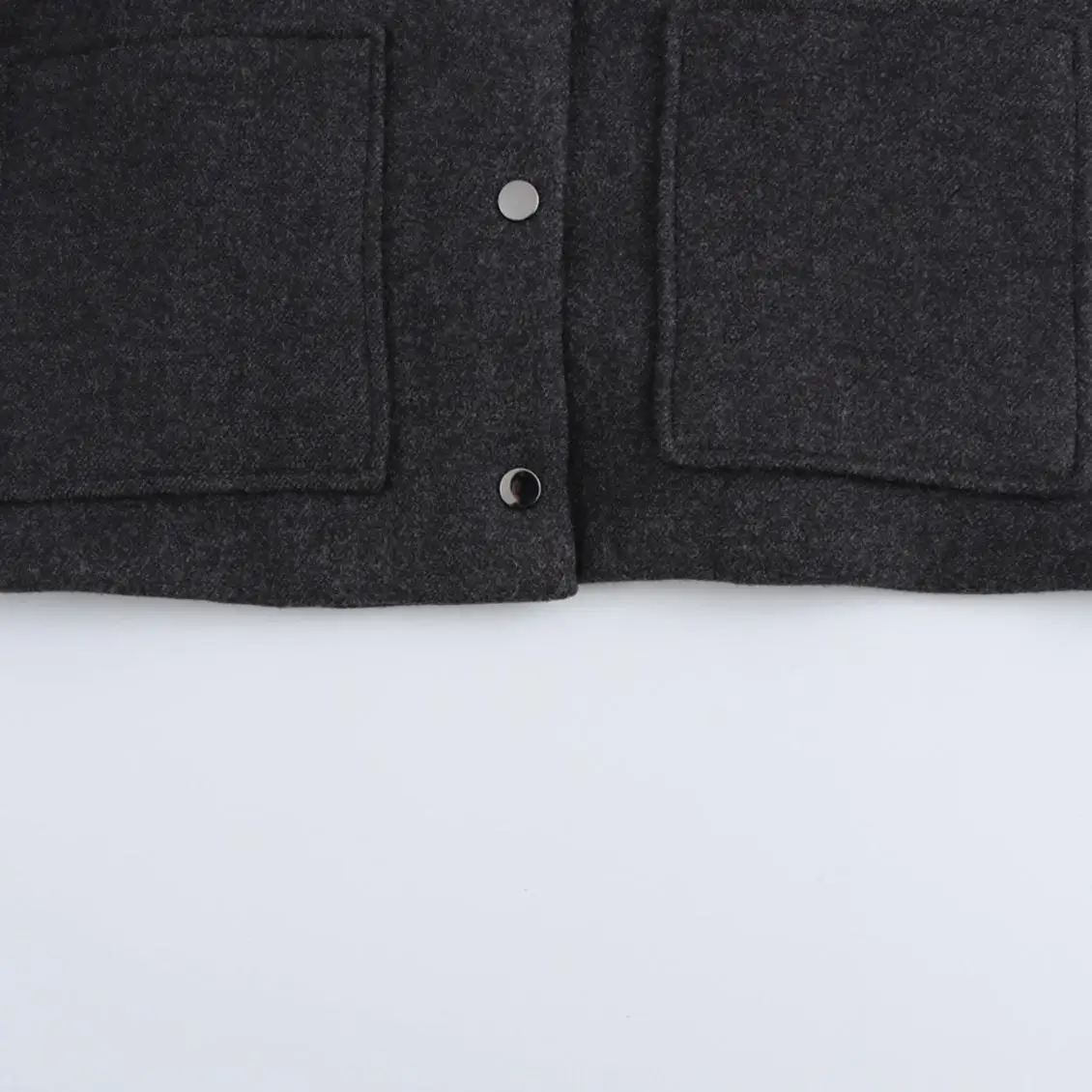 เสื้อแจ็คเก็ตผู้หญิงดีไซน์ใหม่สไตล์นักบิน ประดับแพทช์ ตกแต่งด้วยผ้าโพลีเอสเตอร์ ทรงหลวม กันลม รุ่น JNLEAOG สำหรับฤดูใบไม้ร่วง