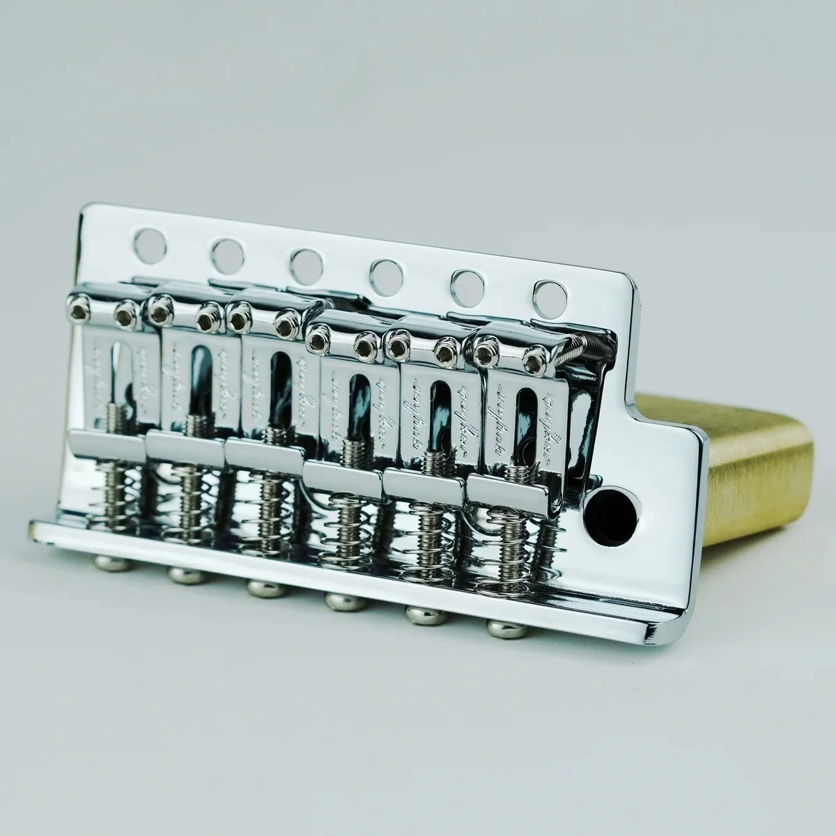 

Подходит для электрогитары ST Tremolo Bridge, винтажное изогнутое седло для фортепиано, латунное основание