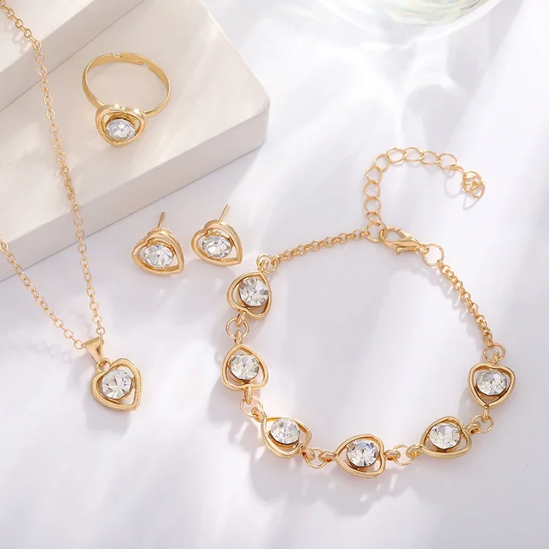 Women Crystal Love Jewelry 4 Piece Set Fashionable Elegant High End Peach Heart Necklace Earrings Rings Bracelets Necklace Set