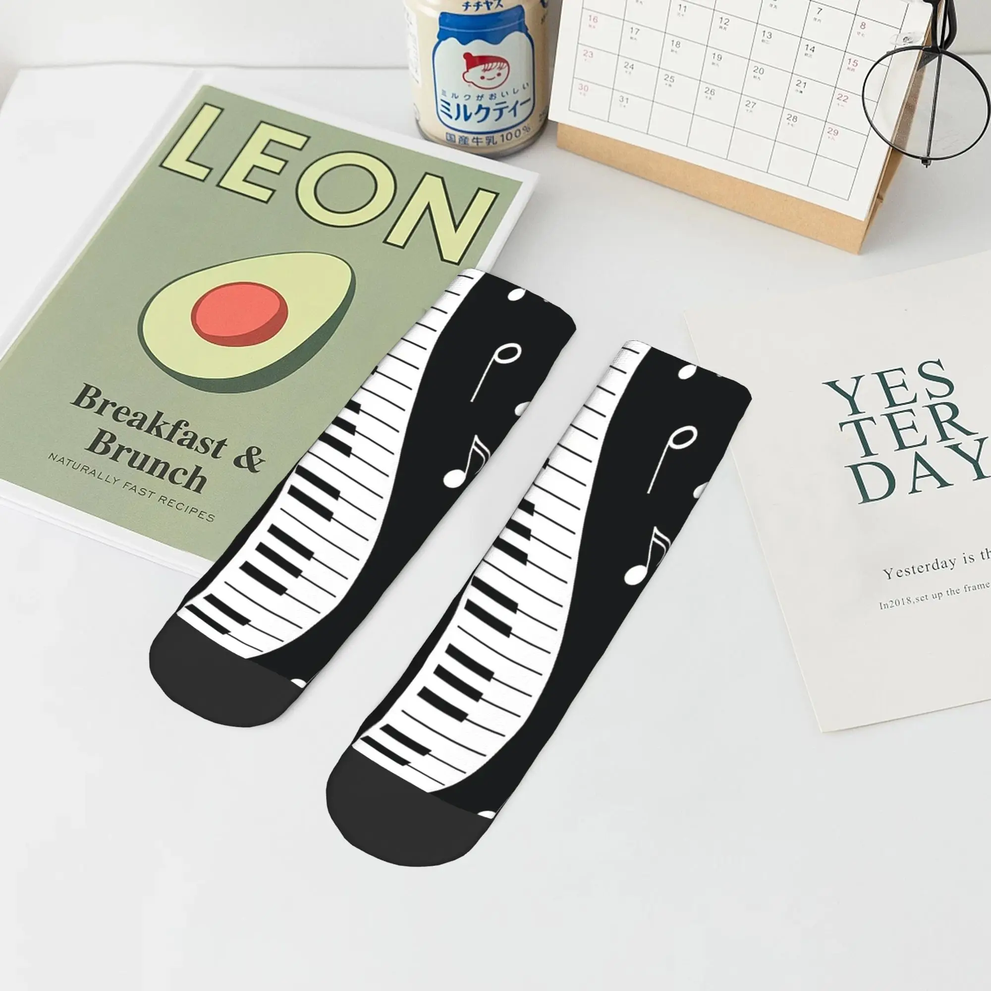 أبيض وأسود الموسيقى ملاحظات الكاحل الجوارب مخصص الترفيه الجوارب غير رسمية الخريف عدم الانزلاق تشغيل الراحة لينة جورب للزوجين