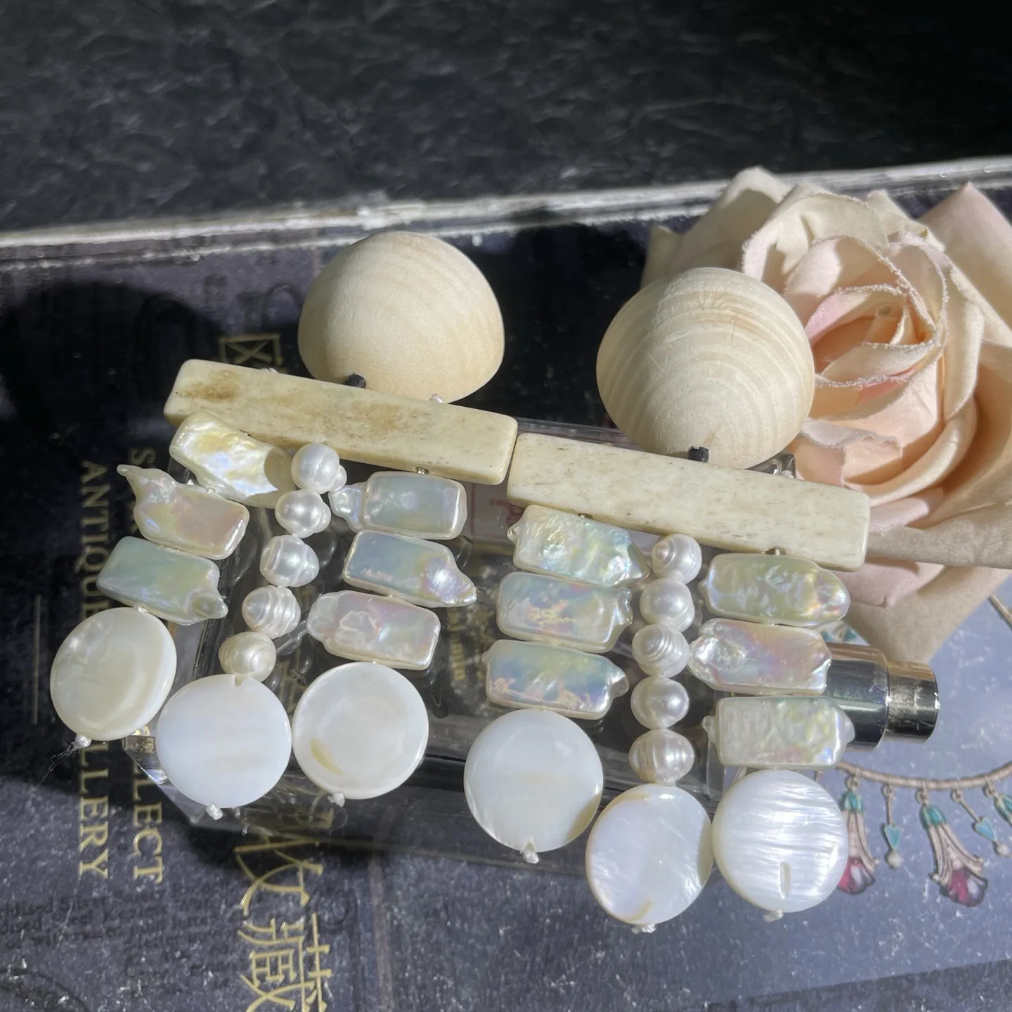 

Niche trend Ebony Handmade Baroque Pearl earrings for women's girl eardrop jewelry wholesale